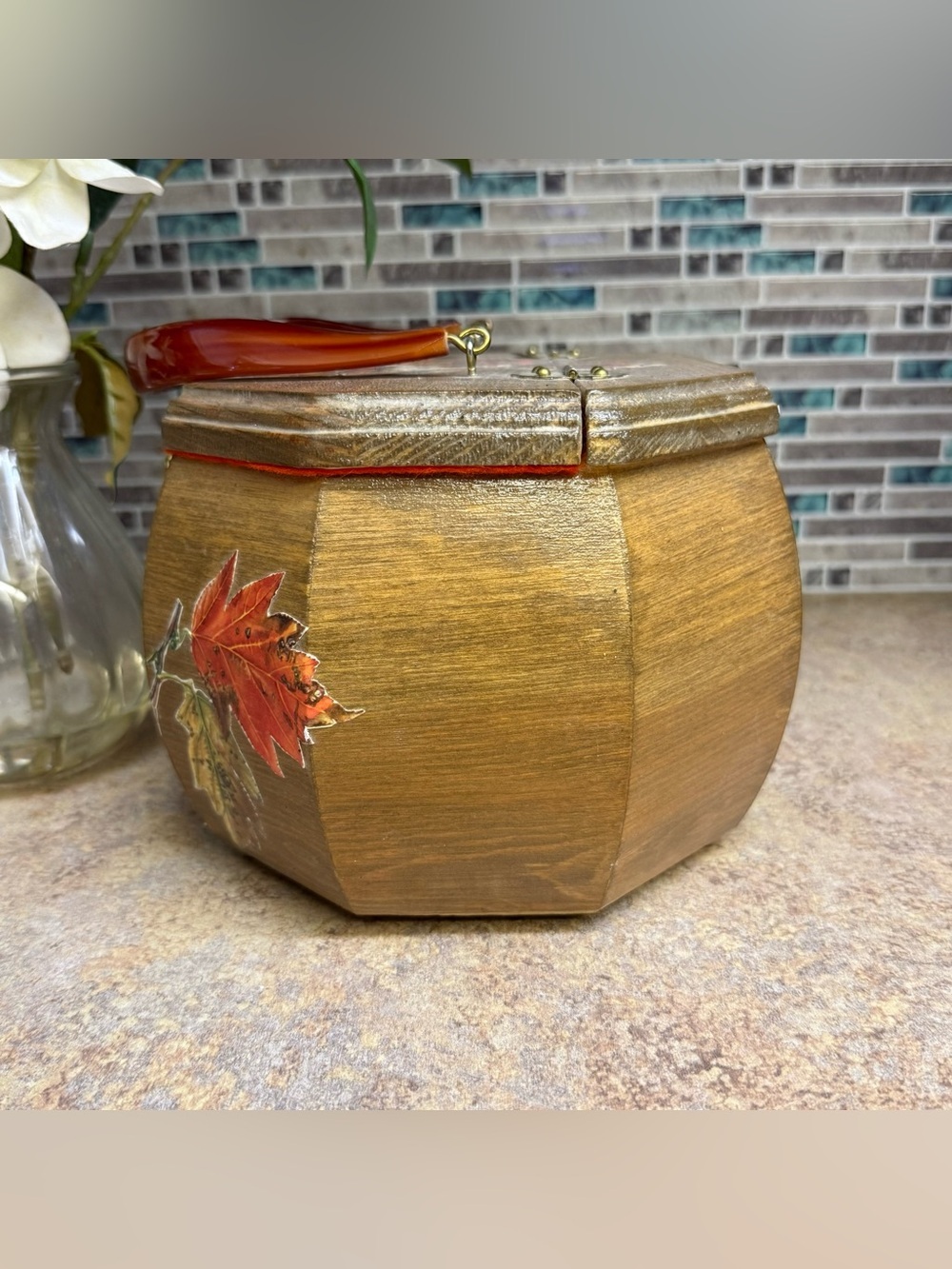 Vtg 1960s Wood Purse With floral and leaf decoupage - Picture 4 of 6